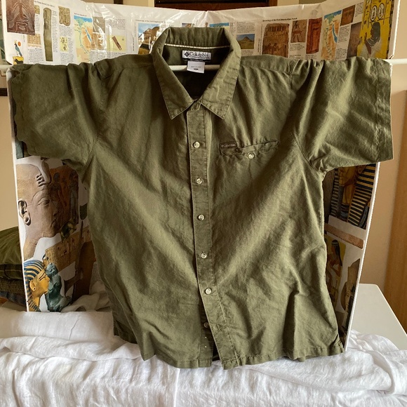 Men’s Assorted Shirts - Picture 5 of 16